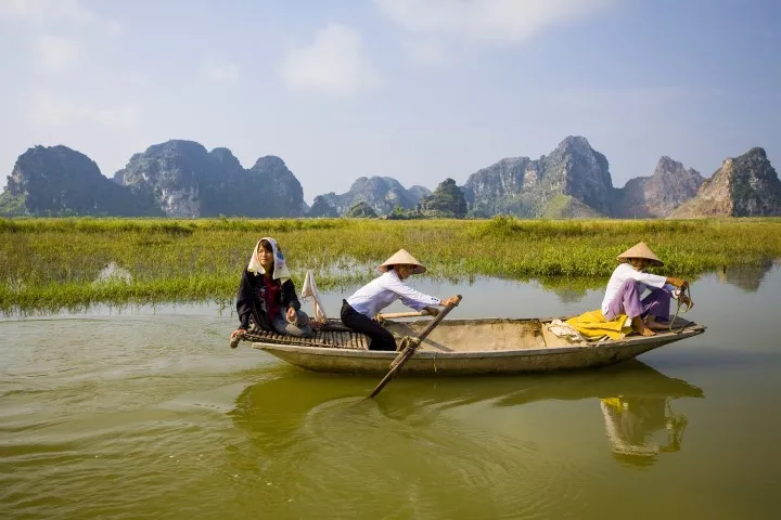 boottocht op traditionele sampan ninh binh
